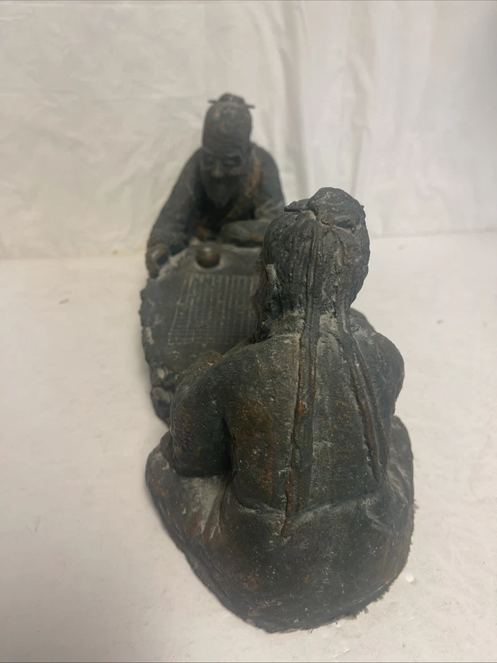 Juego de dos hombres jugando figura grande estatua piedra fundida con acabado de bronce Foto 4 de 4