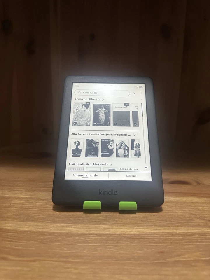 Amazon Kindle 10a generazione lettore e-book 8 GB - Wi-Fi - nero luce integrata - Imagen 3 de 3