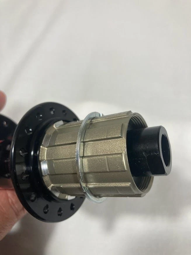 Cubo traseiro MTB Novatec D792SB-A4A-11S-X12 (142x12mm) preto com arruela de 1,5mm 32 furos - Imagem 4 de 4