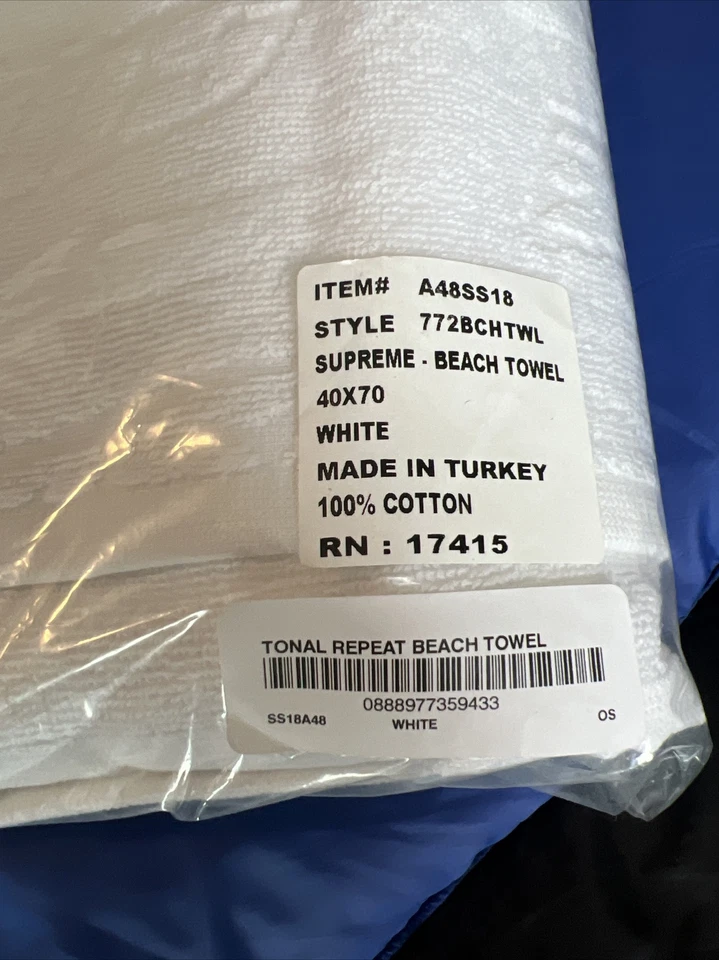 SUPREME 40X70 WHITE TONAL REPEAT BEACH TOWEL WHITE SS18 WEEK 20/ AUTHENTIC/ NEW - Image 2 of 4