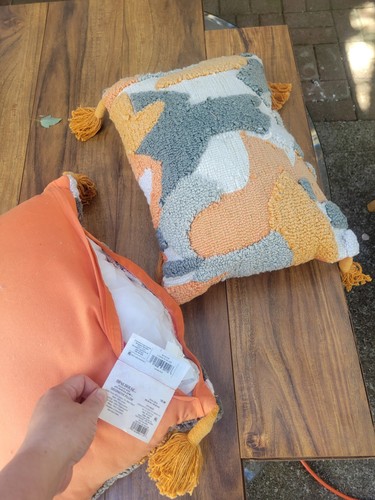 2 x Abstrakt Punch Nadel Dekokissen Opalhouse MCM Boho 14” x 20” Reißverschluss - Bild 5 von 6