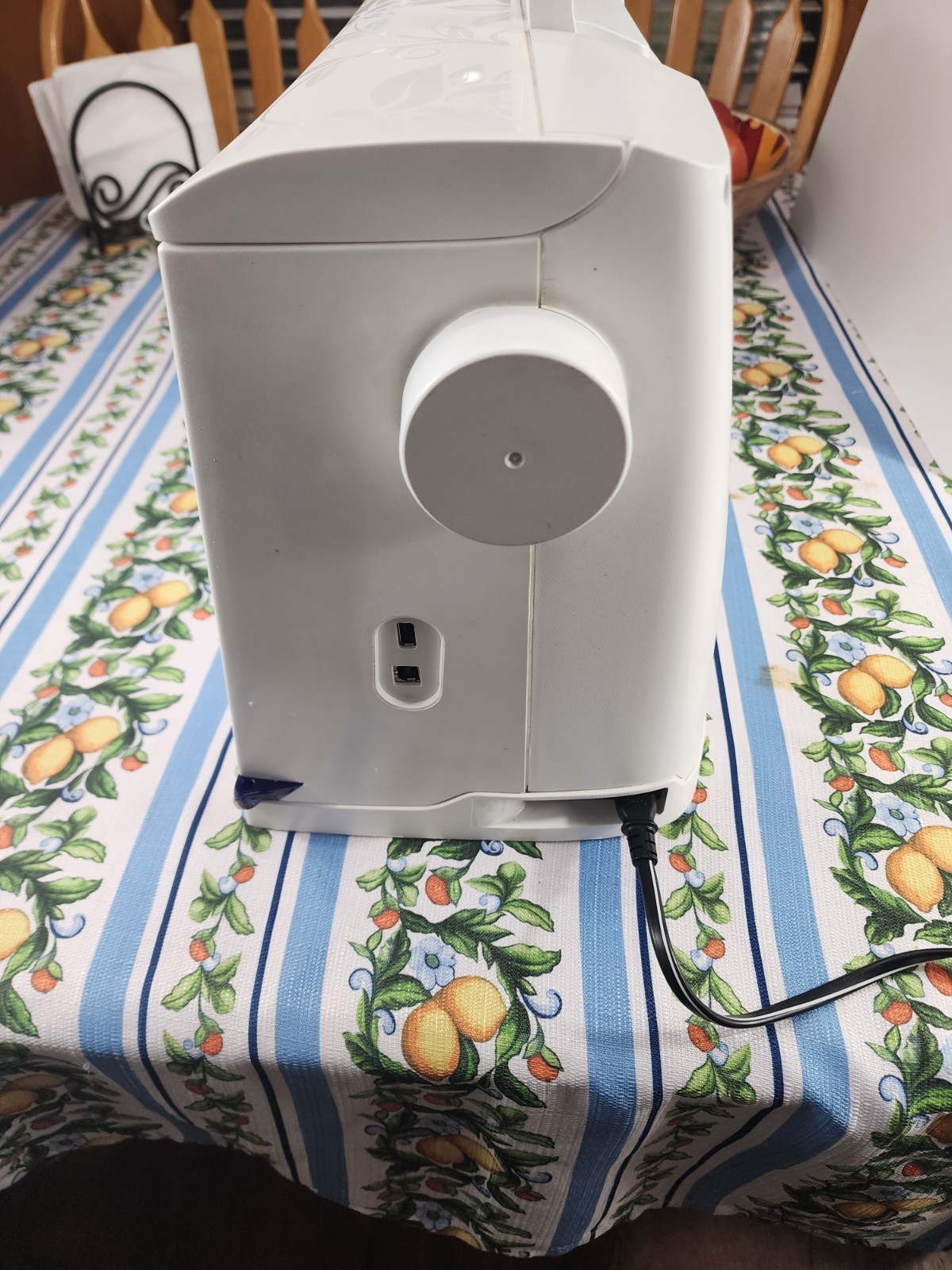 HUSQVARNA VIKING DESIGNER DIAMOND ROYALE