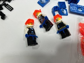 Lego Space: Ice Planet (6983) missing 3 pieces