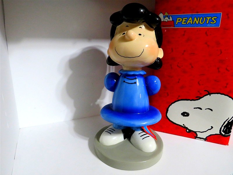 SNOOPY PEANUTS LUCY WESTLAND GIFTWARE LARGE PORCELAIN FIGURE STATUE