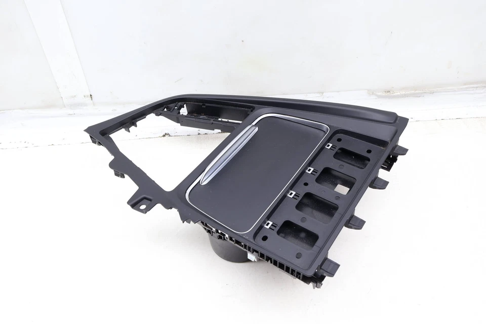 BMW 430I XDRIVE GRAN CUPÉ - Consola central delantera TRIM / Panel con soporte para taza Foto 2 de 4