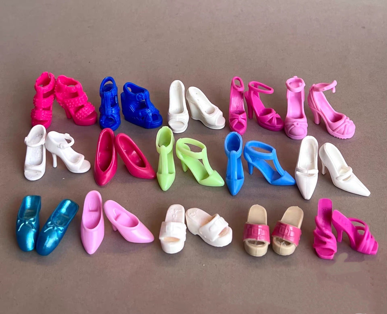 Barbie Doll fashion fever fashion avenue Shoes Lot of 15 Pairs – Heels, Flats