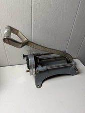 Shaver Specialty Keen Kutter Model 300 Vegetable Potato Wedger 8-Segment Cutter