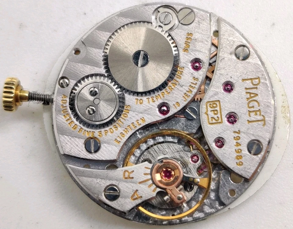 Vintage Piaget Cal. 9P2 High Grade 18 Jewel Watch movement For Repair Diamond  - Image 4 of 4