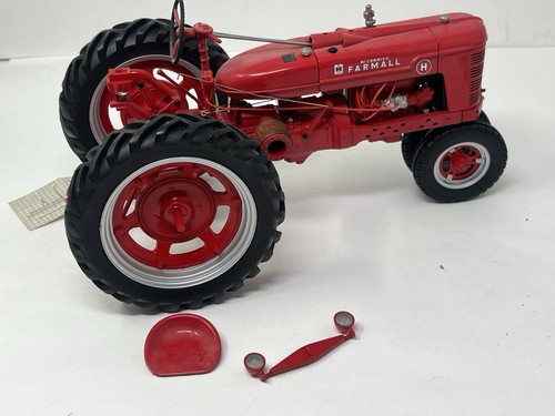 franklin mint 1/12 model h farmall tractor Damaged ! - Picture 1 of 23