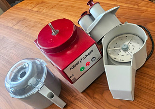 Robot Coupe R2N Combination Food Processor 2.9L Bowl 1 Speed w/ Attachments