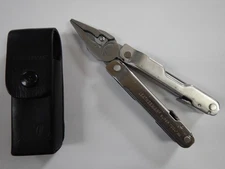 Leatherman Super Tool 300 Multi-Tool - virtually un-used!!!