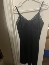 VTG Vanity Fair Black Full Slip Size 40 Nylon Lace