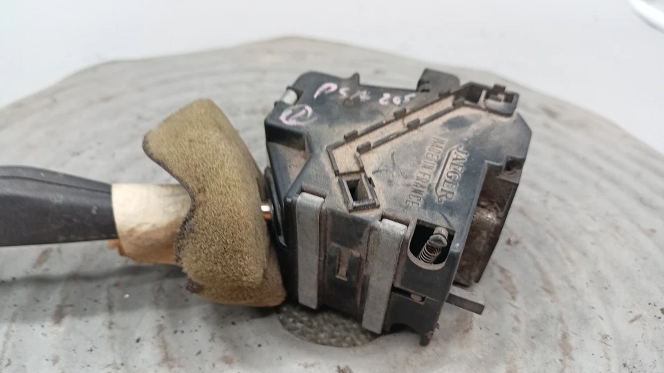 9751814980 centralina luci per PEUGEOT 205 I (741A C) 1.4 1983 - Immagine 4 di 4