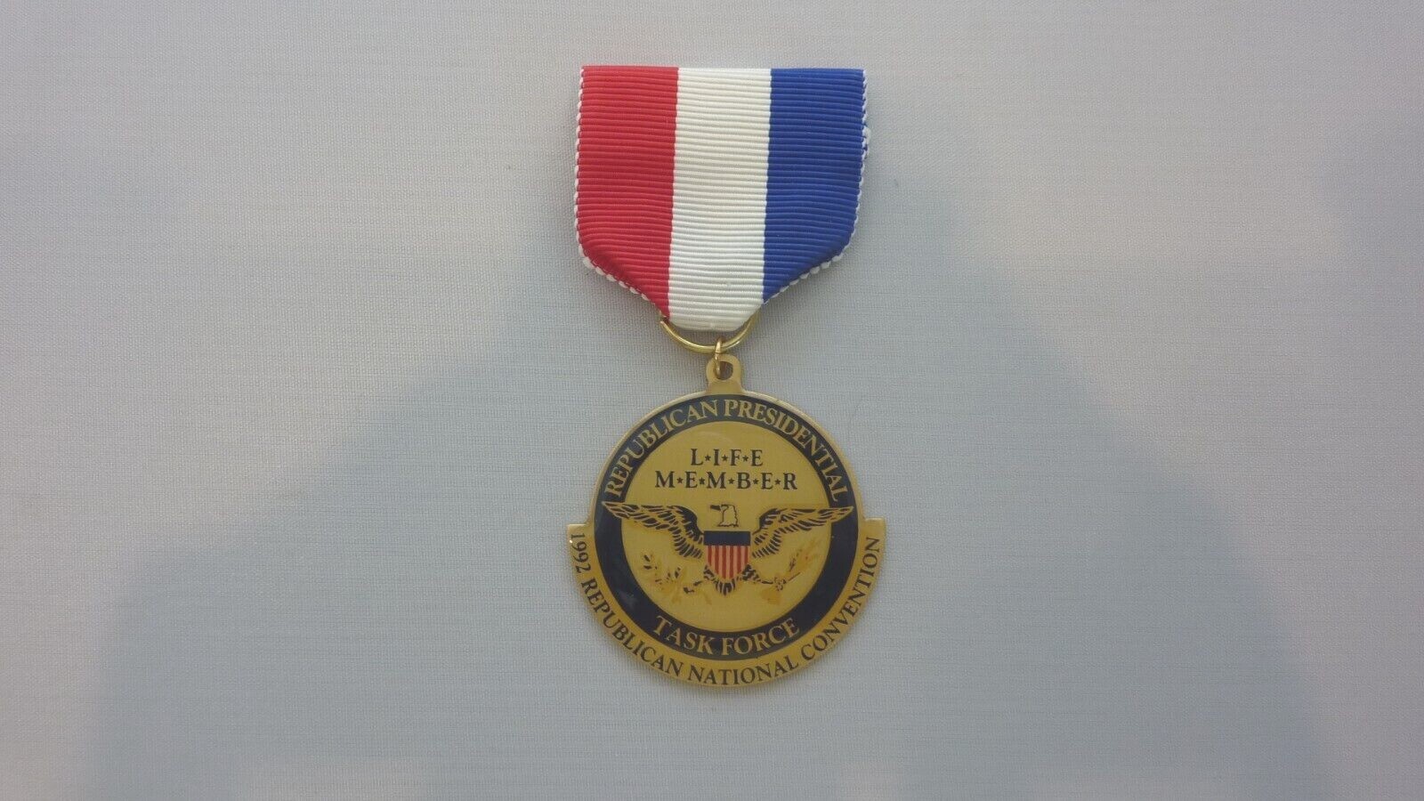 REPUBLICAN PRESIDENTIAL TASK FORCE LIFE MEMBER BADGE WITH RIBBON (1992)