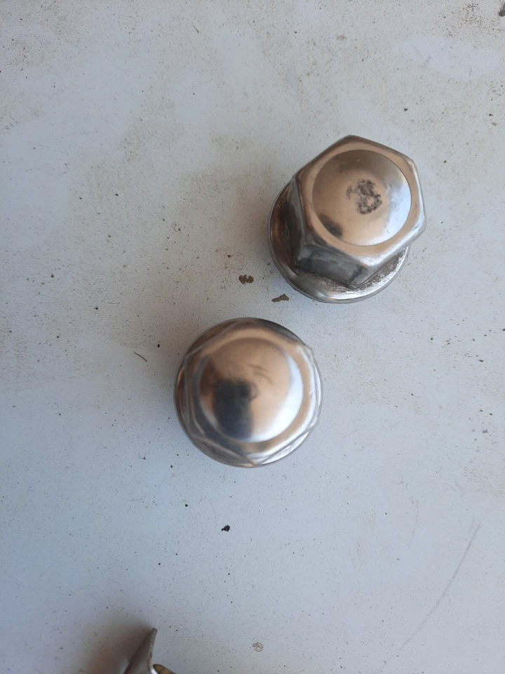 4x Tuercas de rueda Jaguar Vanden Plas XJ6 XJ Xj8 1982-2003 usadas 1 1/4 pulgadas Foto 4 de 4