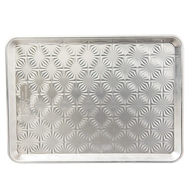 Nordic Ware Naturals  Vintage Starburst Half Sheet Pan