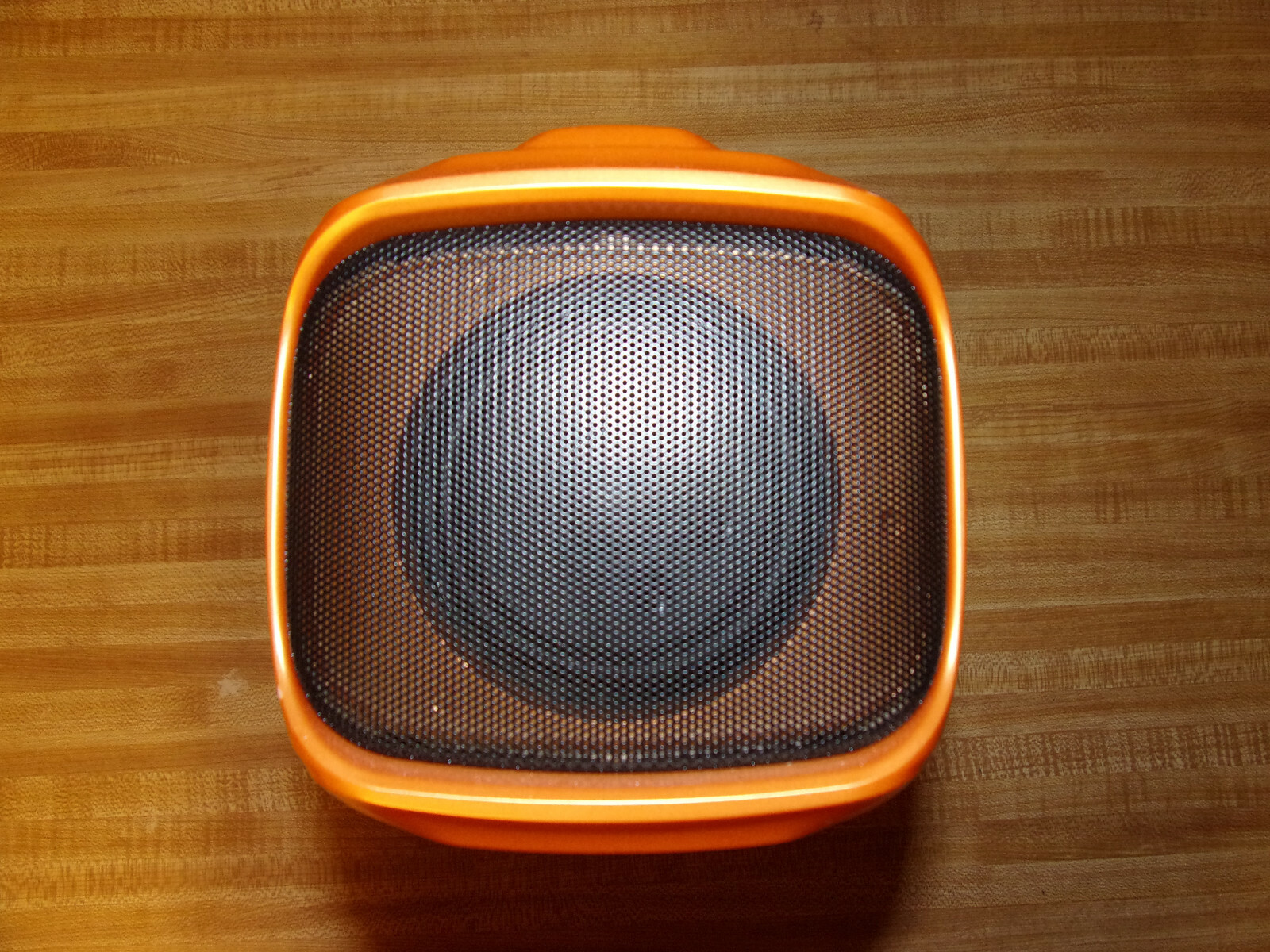 Axess SPBT1074 Portable Bluetooth Media Speaker w/ FM Radio Rechargeable Battery