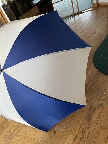 Large golf umbrella 51” Nylon Umbrella Made In Taiwan Vintage, Blue & White - Picture 6 of 10
