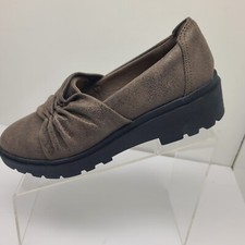 Clarks Collection Slip On Loafers Bronze Metallic Size 8.5 M Excellent