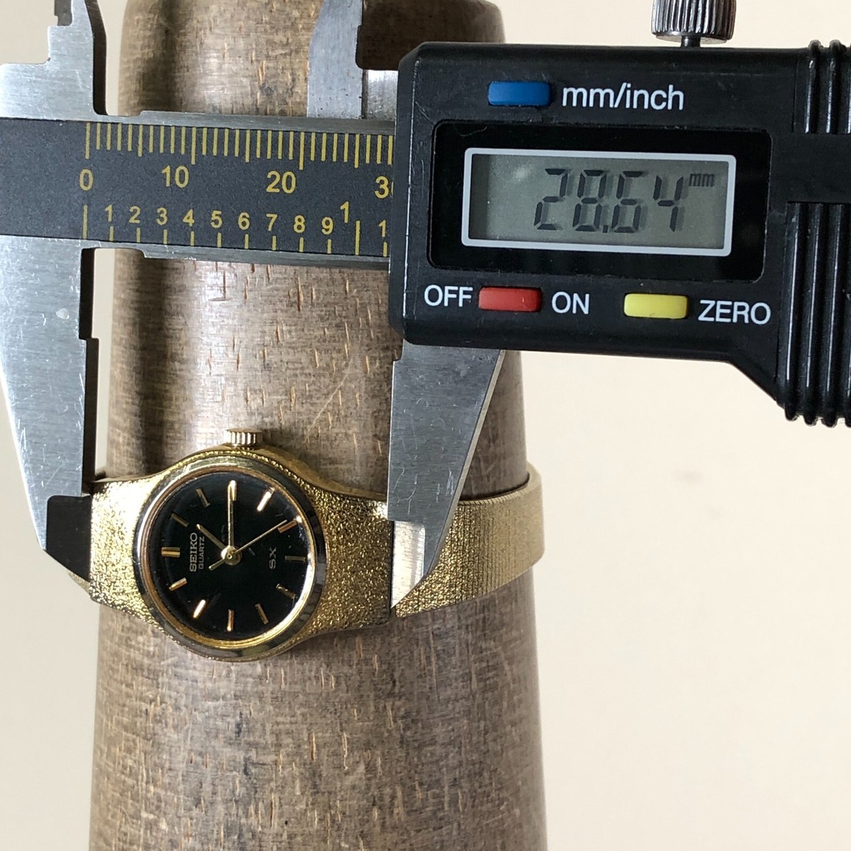 【良品】SEIKO クォーツ 8Y21-0020 SX ゴールド レディース s-l1200.jpg