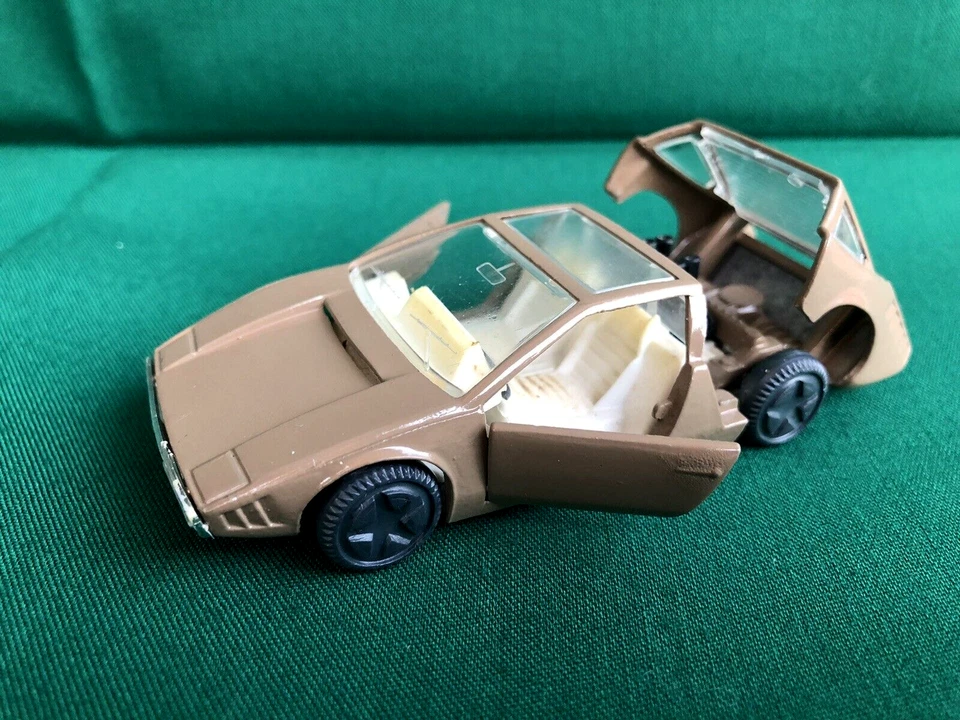 Coche de juguete infantil coleccionable soviético vintage Alfa Romeo metal 1:43 A-45 IGUANA Foto 2 de 4