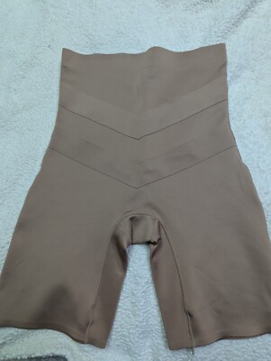  Luxury Collection  Size  M Women's High Rise Firm Control Tummy 