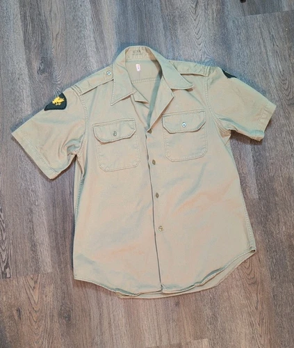 Vintage Vietnam Era US Military Khaki Shirt Qtr Sleeve Tabs Mens 60s 70s Medium