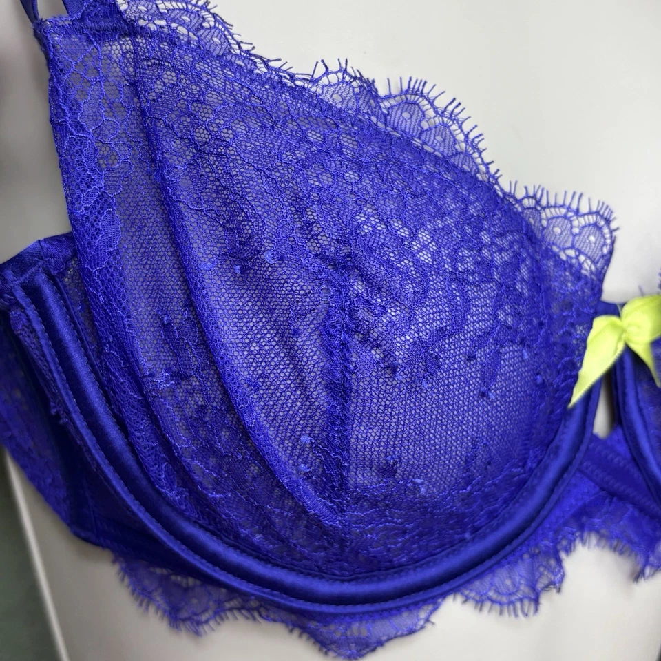 Sujetador Victoria’s Secret 34C Azul Encaje Sin Forro Demi Muy Sexy Foto 2 de 4