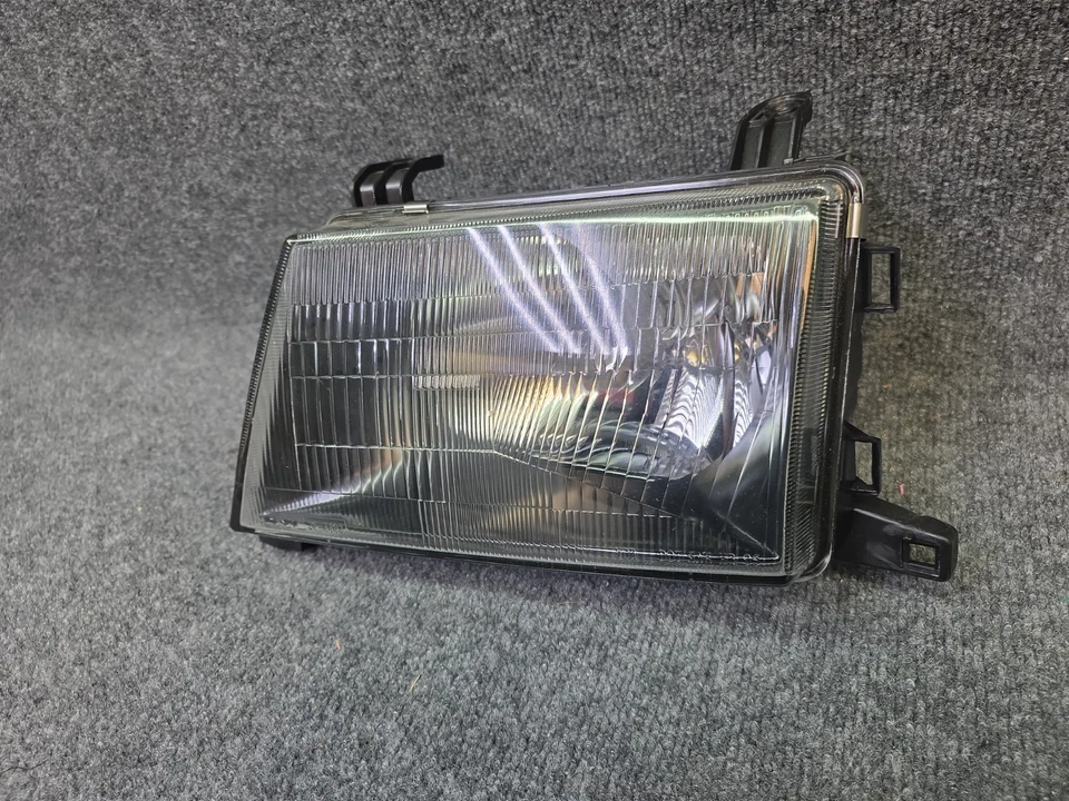 💡PARA 1997 1998 99 Mitsubishi Montero Sport farol de halogênio lateral para motorista TYC - Imagem 4 de 4