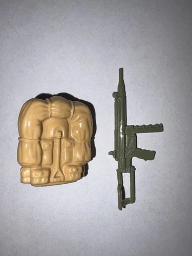 1983 GI Joe 3.75” - DUKE v1 Accessories - Submachine Gun & Backpack ARAH Cobra