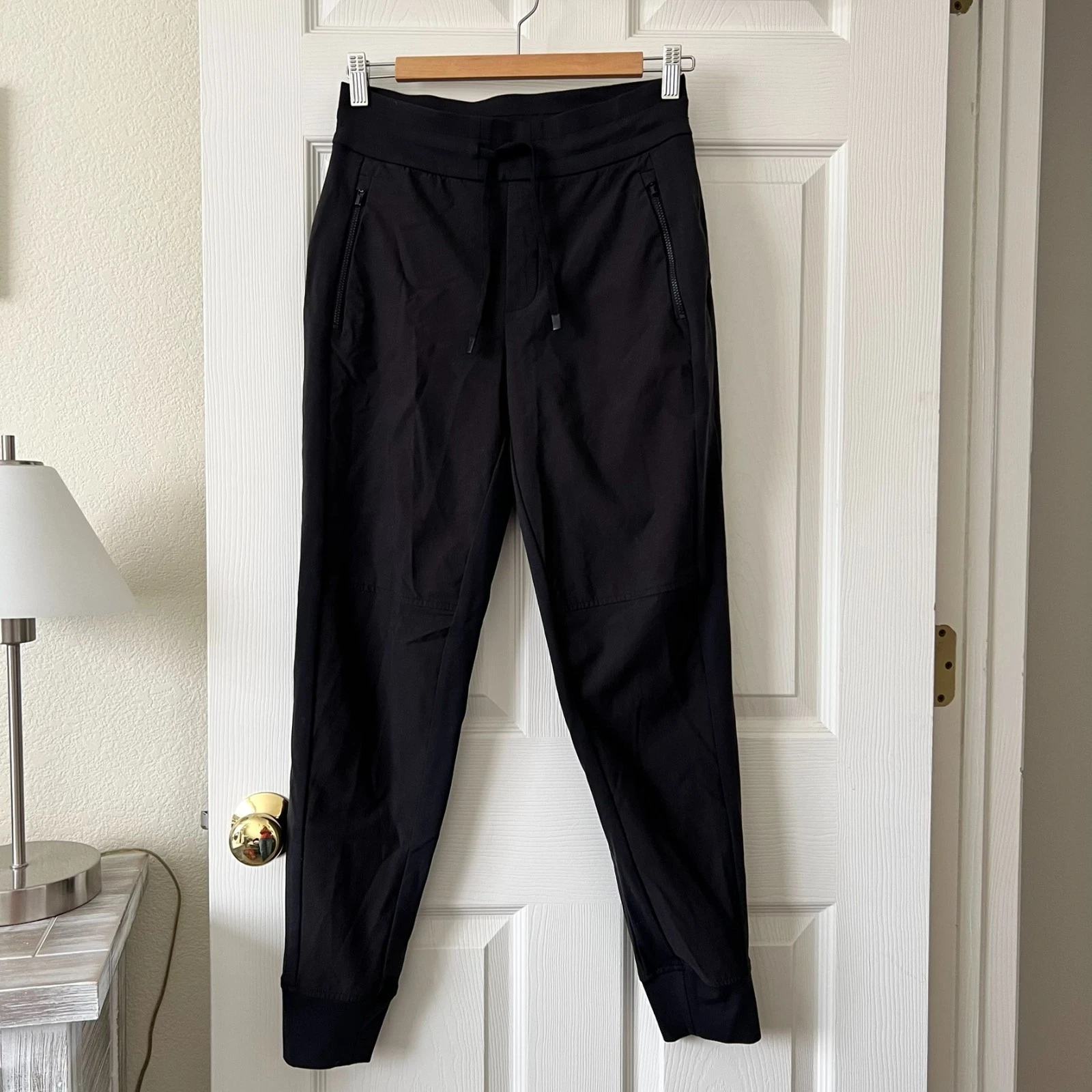 Athleta Headlands Hybrid Trek Jogger Womens 2 Hiking Travel Pants Black