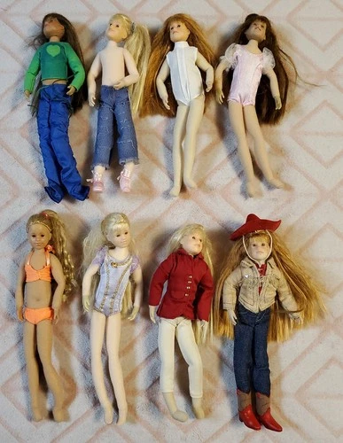 ONLY HEARTS CLUB Dolls - Lot of 8 Dolls with some Clothes and Accessories OHC