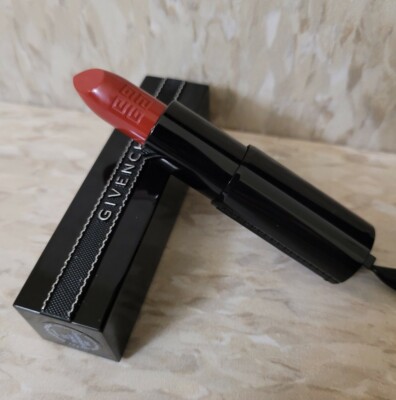 givenchy rouge interdit 11
