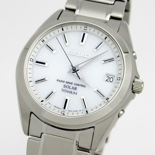 Recherche désespérément solaire, titane, sport chic ... S-l500