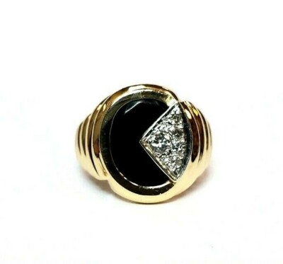 VINTAGE 14K MENS RING WITH ONYX AND .15 CARATS OF DIAMOND SIZE 9 3/4 7.9 GRAMS 