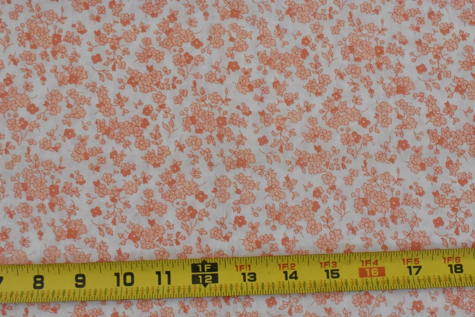 Por 1/2 yarda, 40" de ancho, vintage, naranja calicó sobre polialgodón blanco, V232 Foto 2 de 4