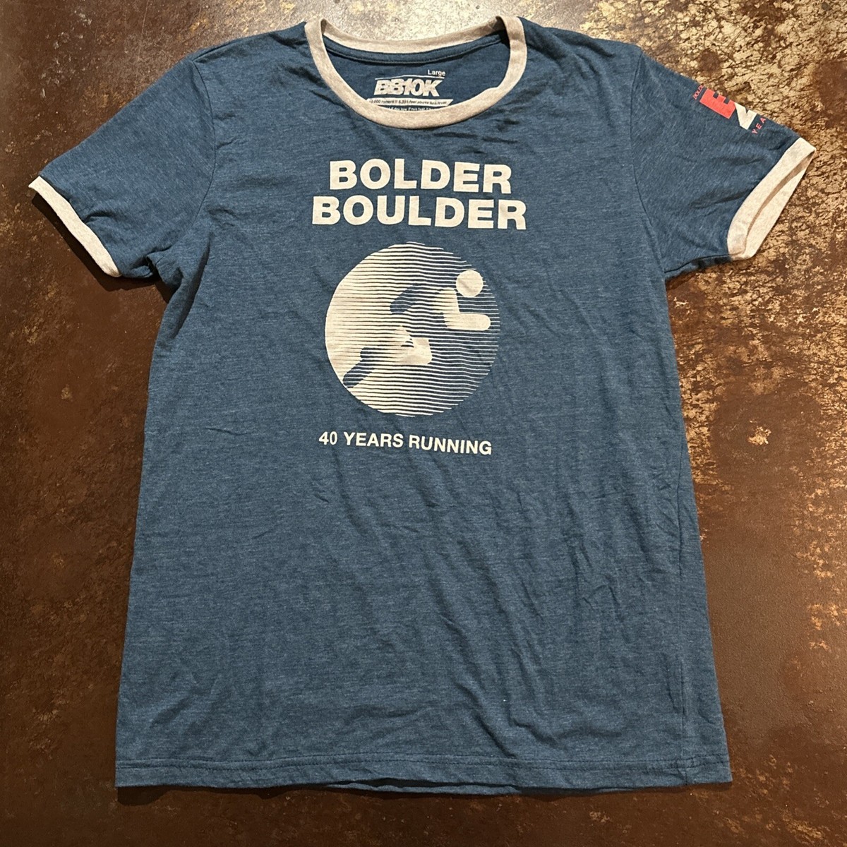 Bolder Boulder 10k Race 40th Anniversary (2018) T Shirt Large Blue