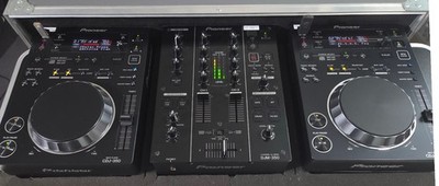 Pioneer DJ Set - Pioneer CDJ 350 x2 + Pioneer DJM 350 + DJ Case