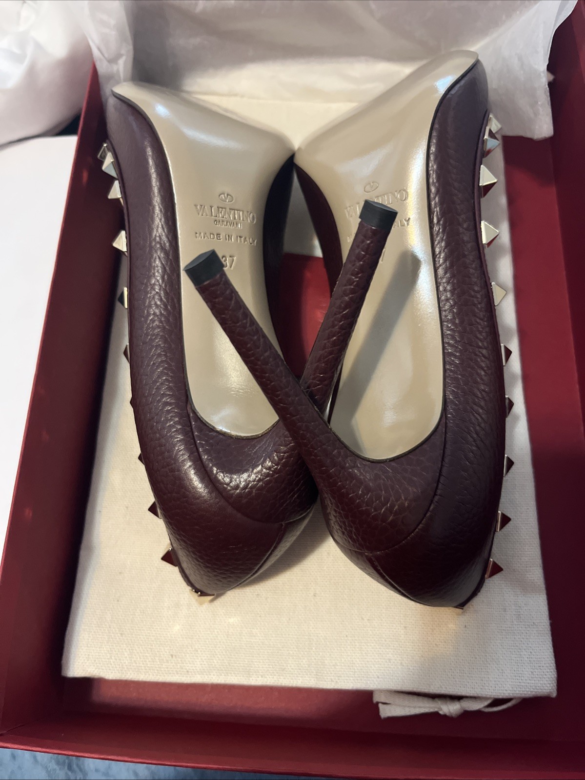 New Valentino Garavani Women's Rockstud Leather Point Toe Pump  Size 37 (EU) thumbnail 7