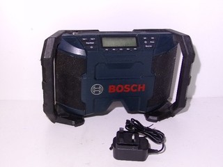 Bosch Professional GML10 8V LI Radio 10 8V/12V/240V voll funktionsfähig AM/FM/Aux