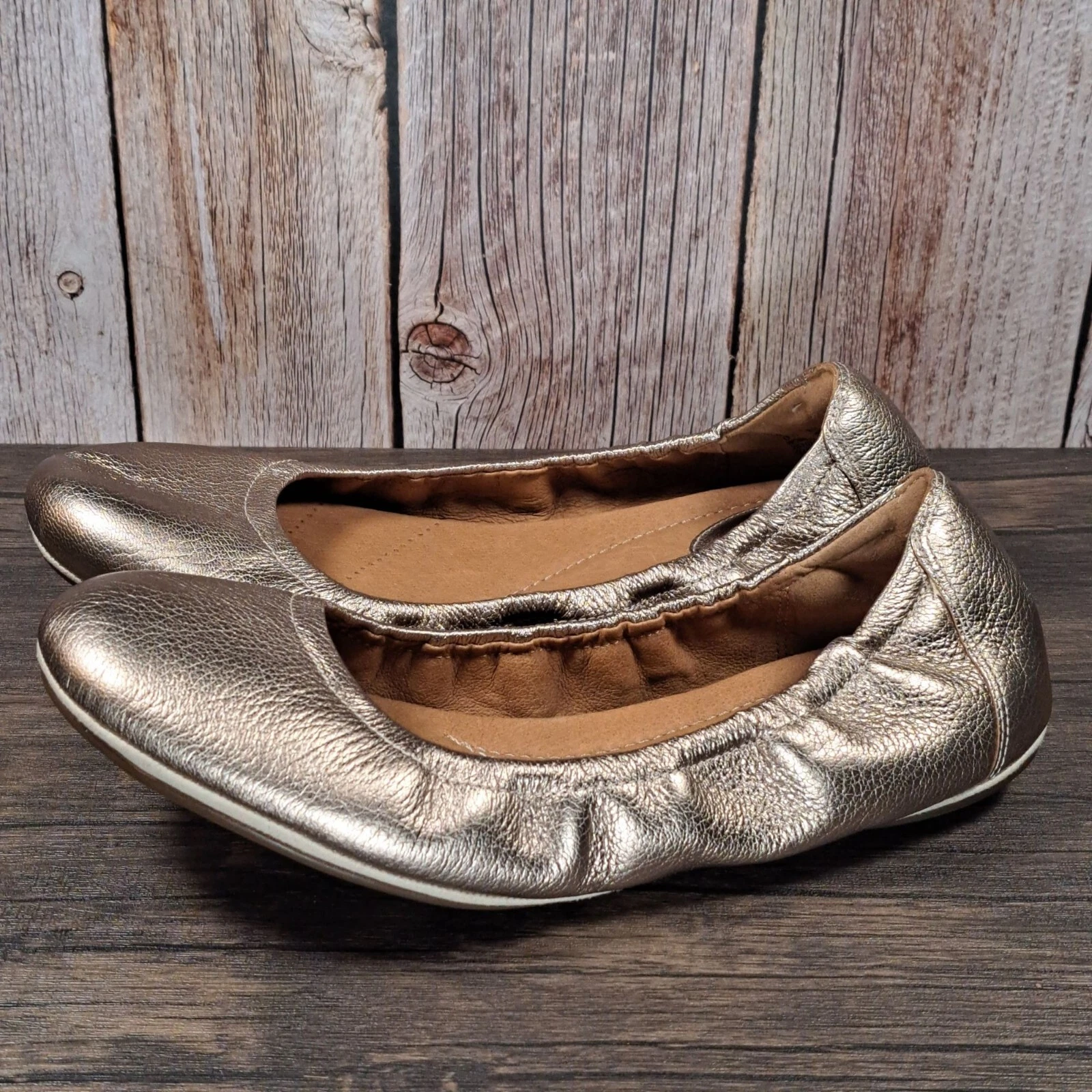 Scarpe basse da ballo Clarks Artisan Rena Hop in pelle oro metallizzato da donna 9M