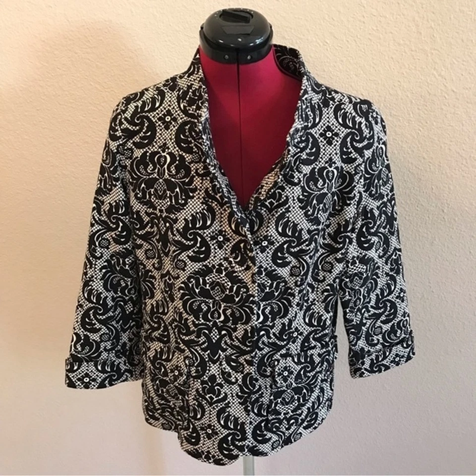 Talbots Petite Blazer  Women's Size 10P Black & White Cotton Button 3/4 Sleeves - Image 2 of 4