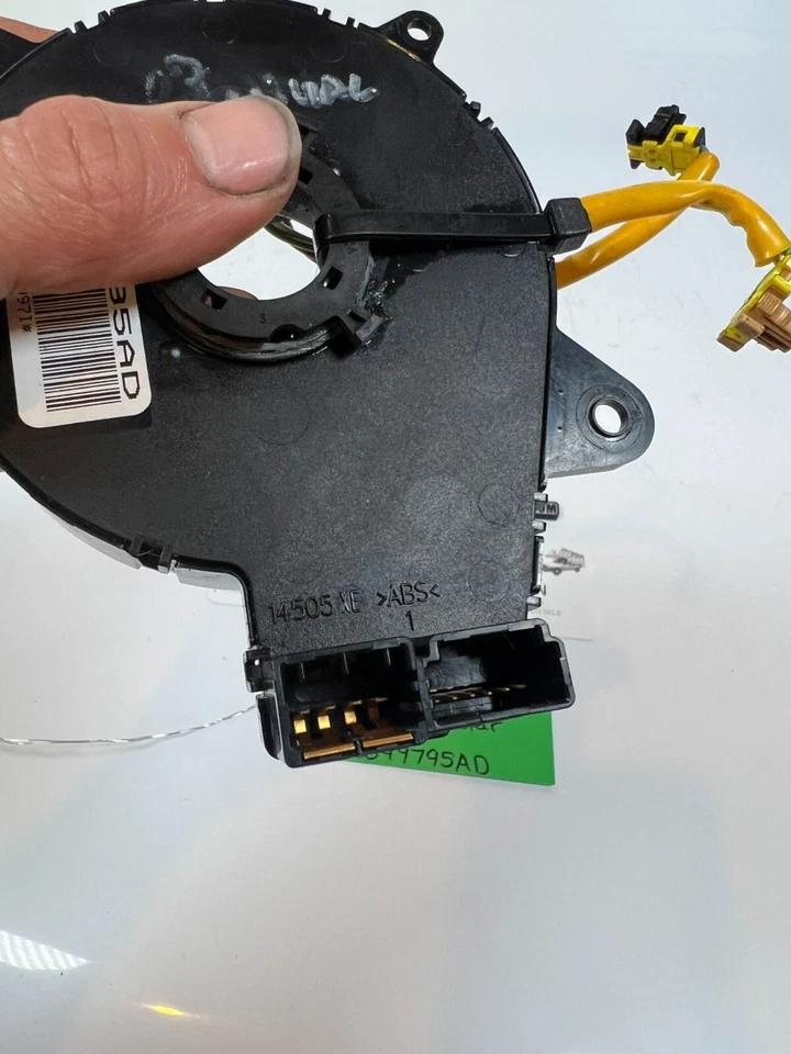 Reloj de volante OEM 2006-2009 Dodge Ram 1500 2500 3500 - resorte 56049795AD Foto 4 de 4