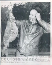 1952 Fisherman With 23 lb Catch of German Carp Sugar River NH Press Photo