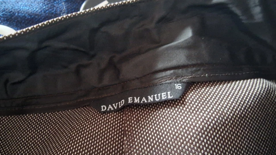  Ladies David Emanuel grey Fleck trousers size 16  Work  - Image 3 of 4