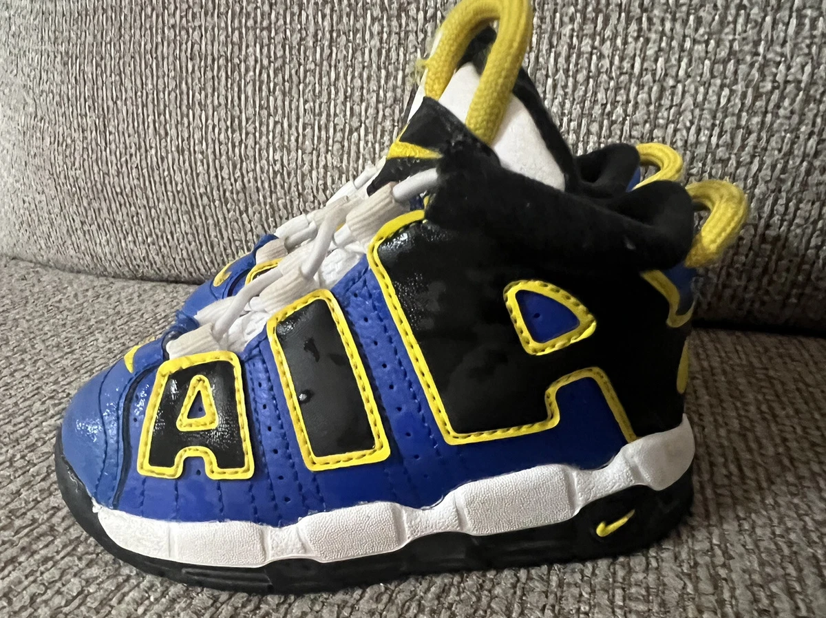 nike uptempo love peace