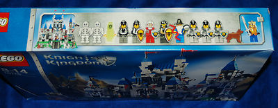 LEGO 2006 Knights Kingdom Kings Castle 10176 W/12 Minifigures