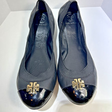 Tory Burch Ballet flats Two Tone in Black Lather Sole with gold logo Size 8M