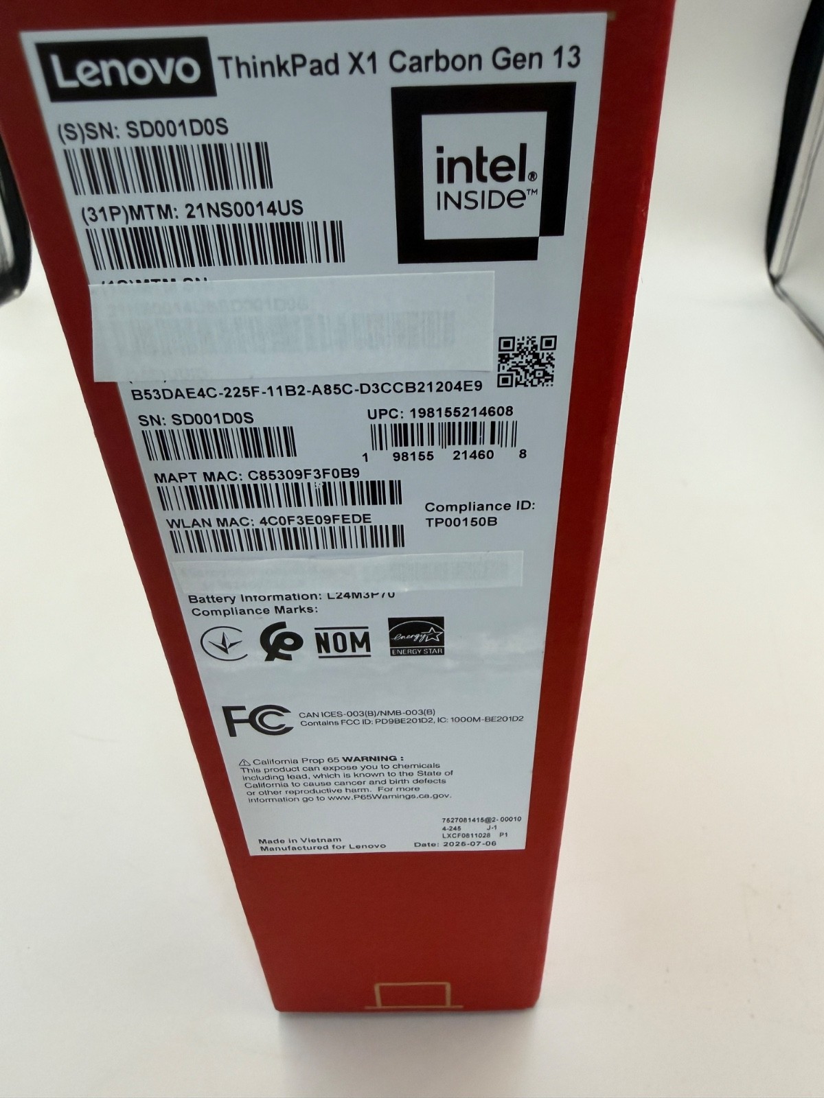 Lenovo ThinkPad X1, 14-Inch Laptop, with Intel Core Ultra 7 Series 2, 512 GB SSD (Solid State Drive), Windows 11 Pro