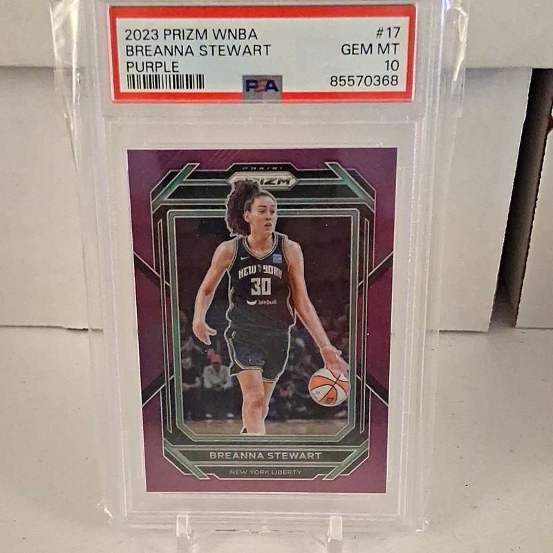 Panini 2023 Prizm WNBA Breanna Stewart New York Liberty #17 Purple /149 PSA 10